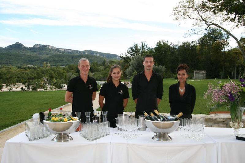 Chateau Les Oliviers De Salettes Charols Bagian luar foto