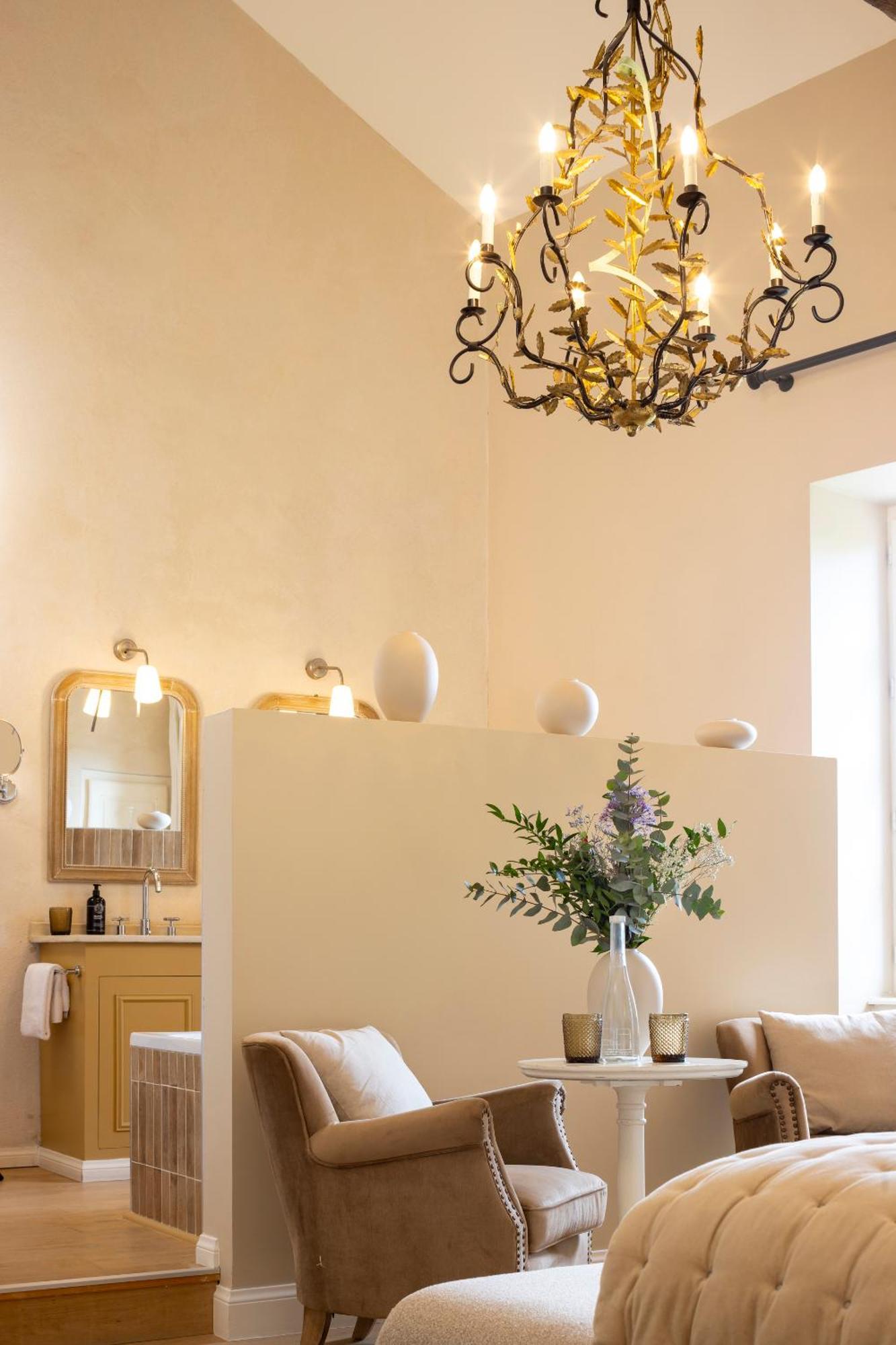 Chateau Les Oliviers De Salettes Charols Bagian luar foto