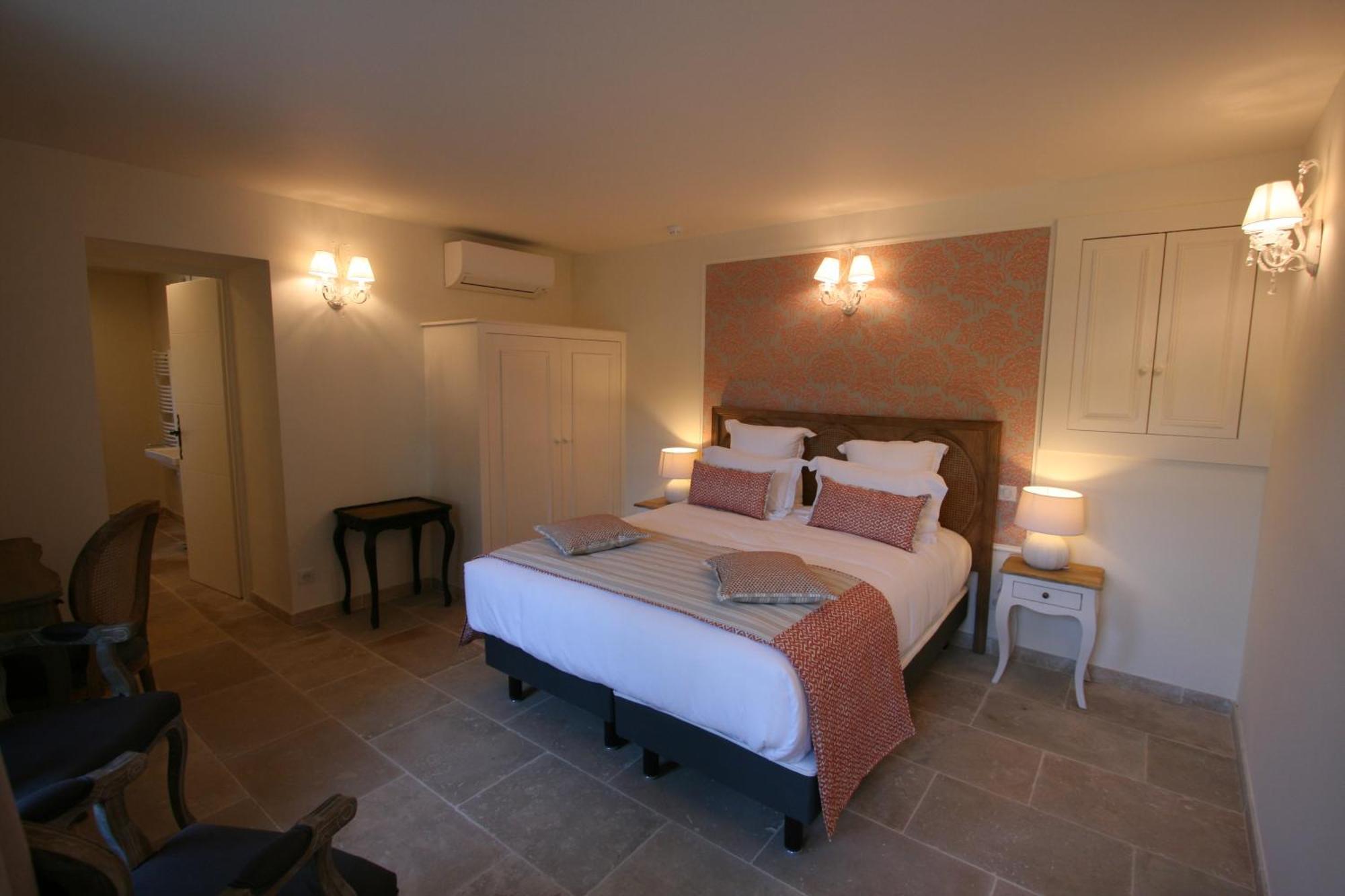 Chateau Les Oliviers De Salettes Charols Ruang foto