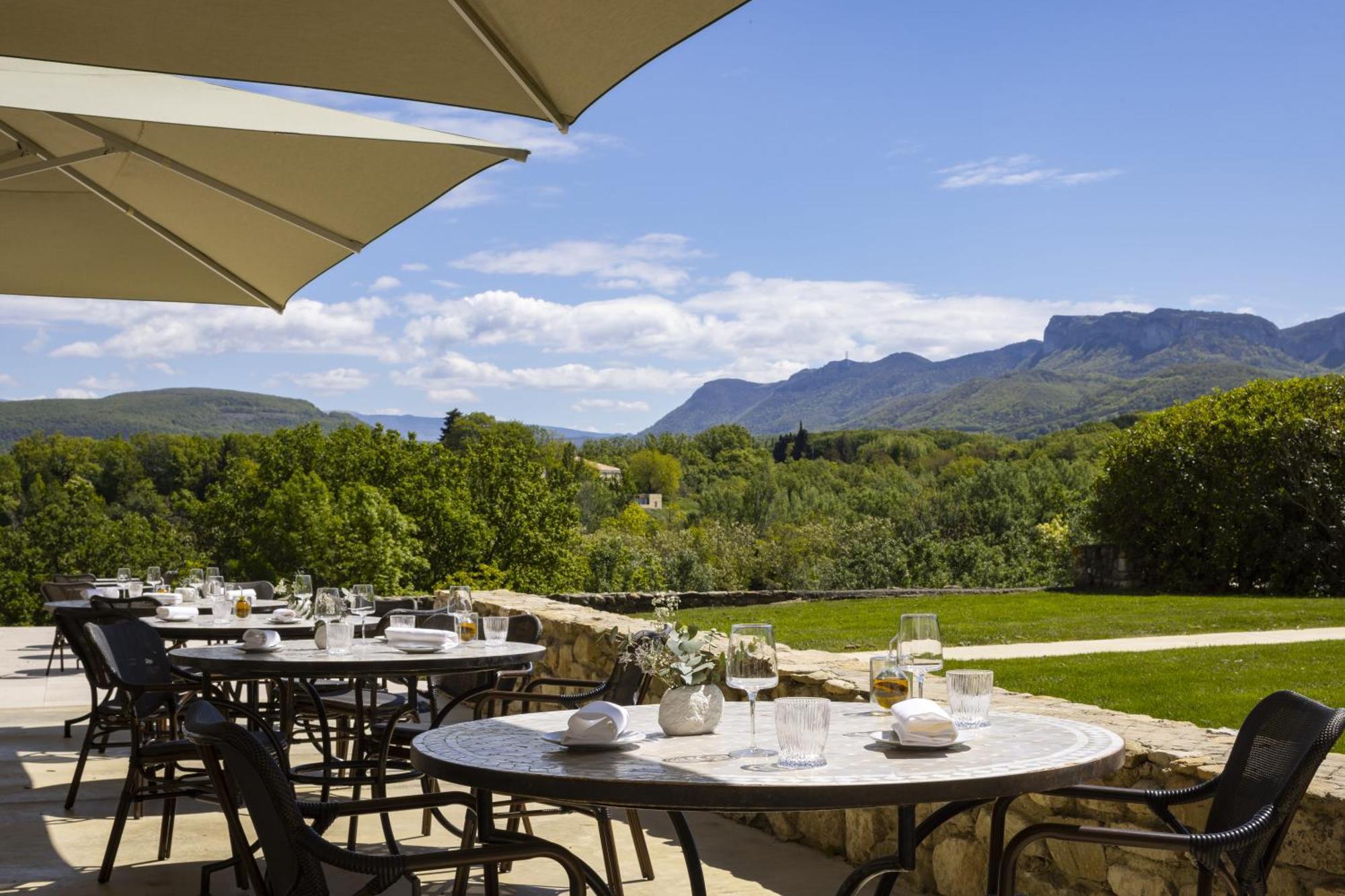 Chateau Les Oliviers De Salettes Charols Bagian luar foto
