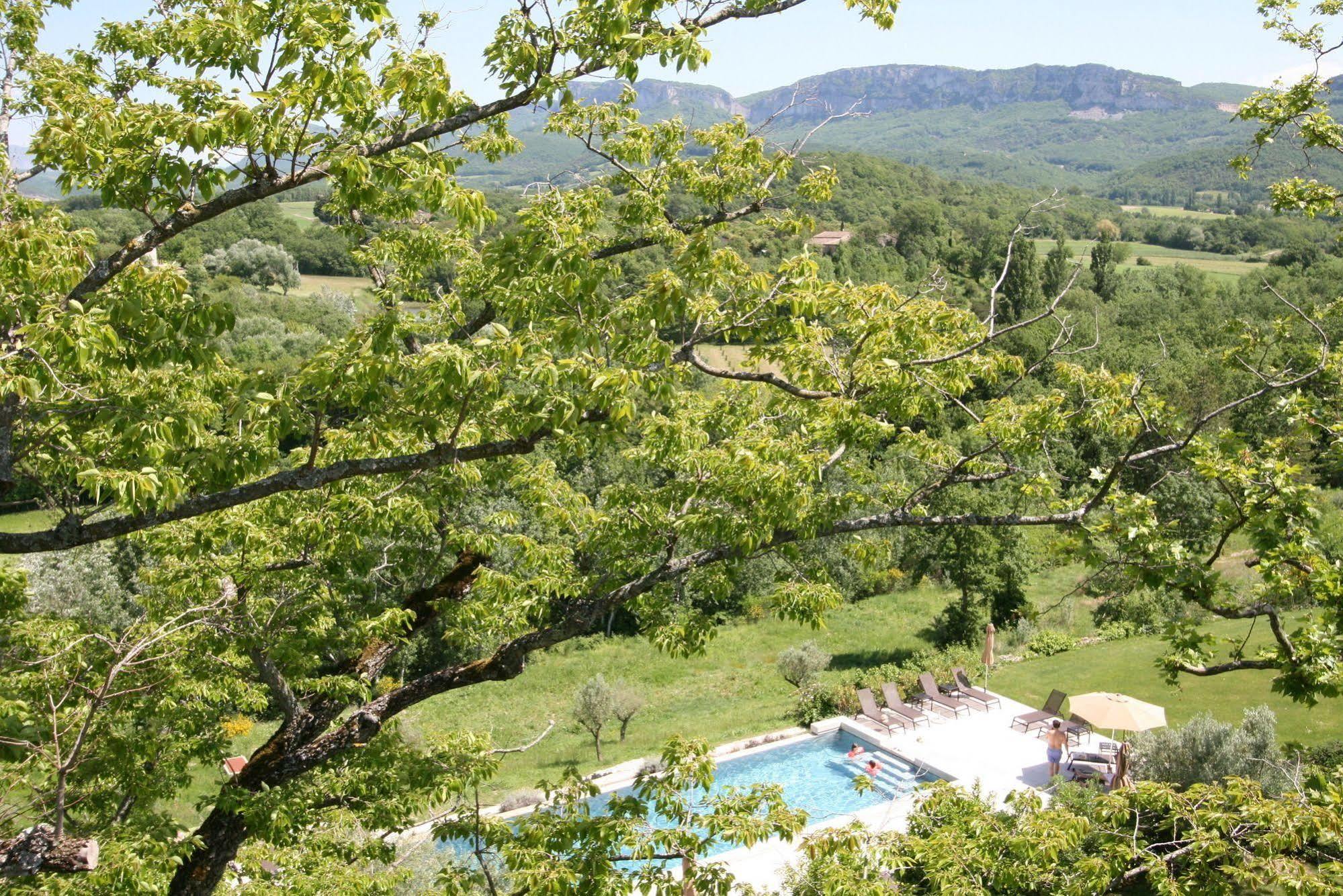 Chateau Les Oliviers De Salettes Charols Bagian luar foto